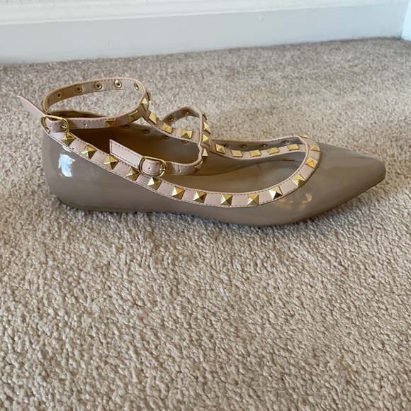 NWOT Wild Diva Studded Nude Flats - Picture 2 of 4